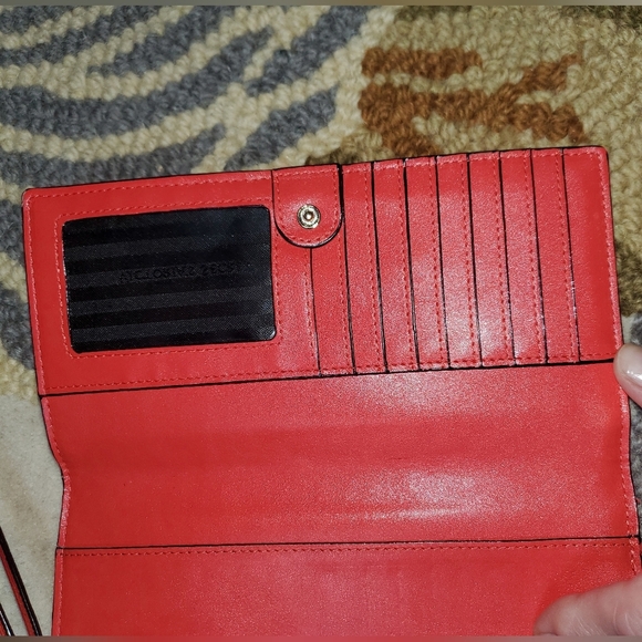 Victoria's Secret Red Quilted Wristlet Clutch - Picture 4 of 6